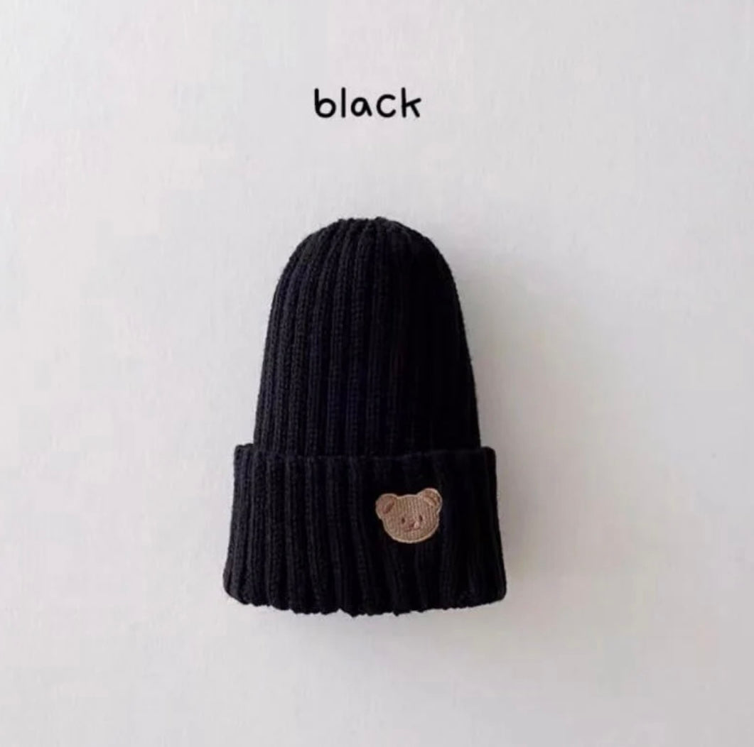 BEAR BEANIE HAT