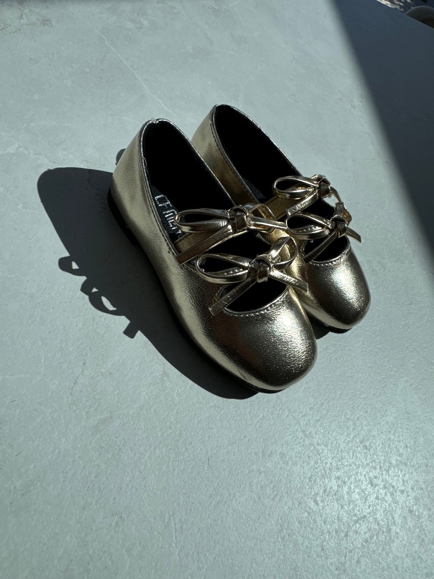 Gold Double Bow Pumps