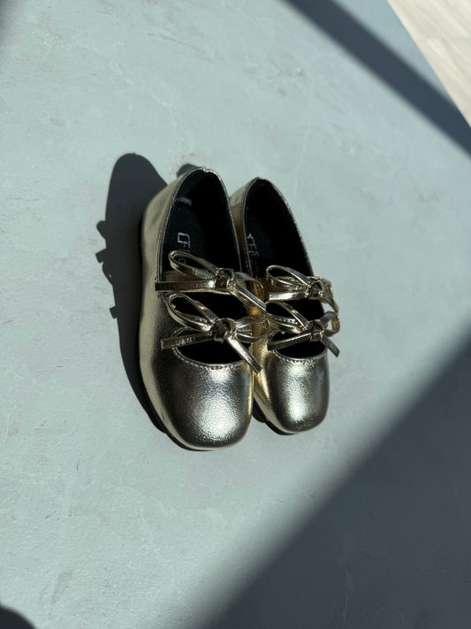 Gold Double Bow Pumps