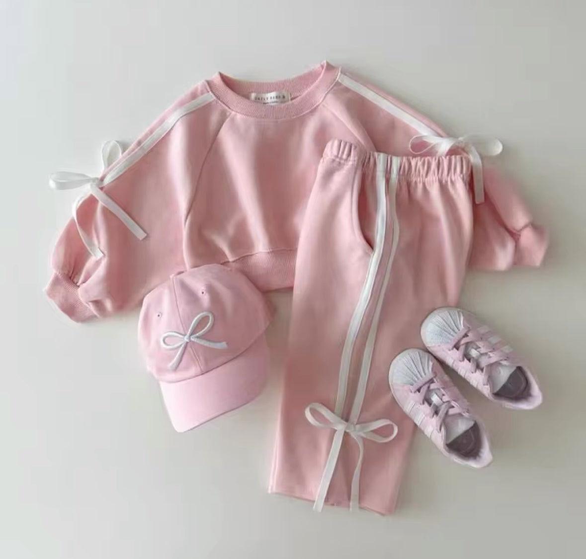 PRETTY BOW TRACKSUIT