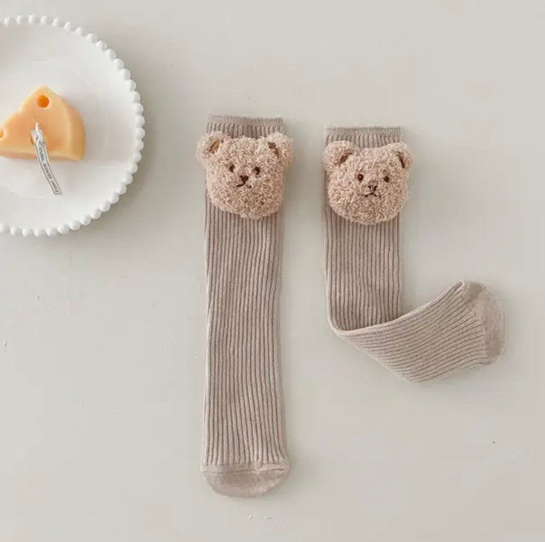 KHAKI BEAR SOCKS