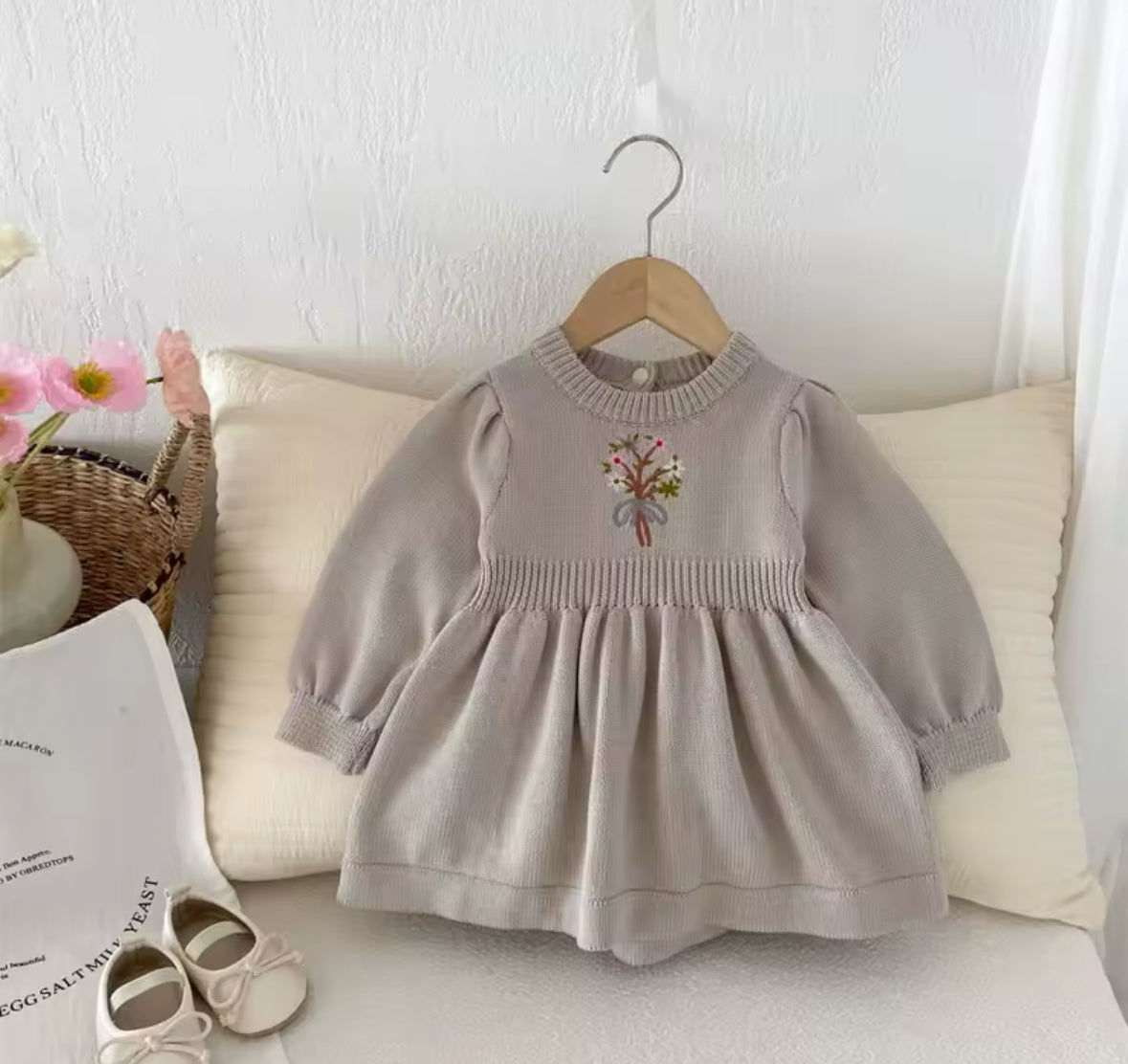 EMBROIDERED KNIT DRESS