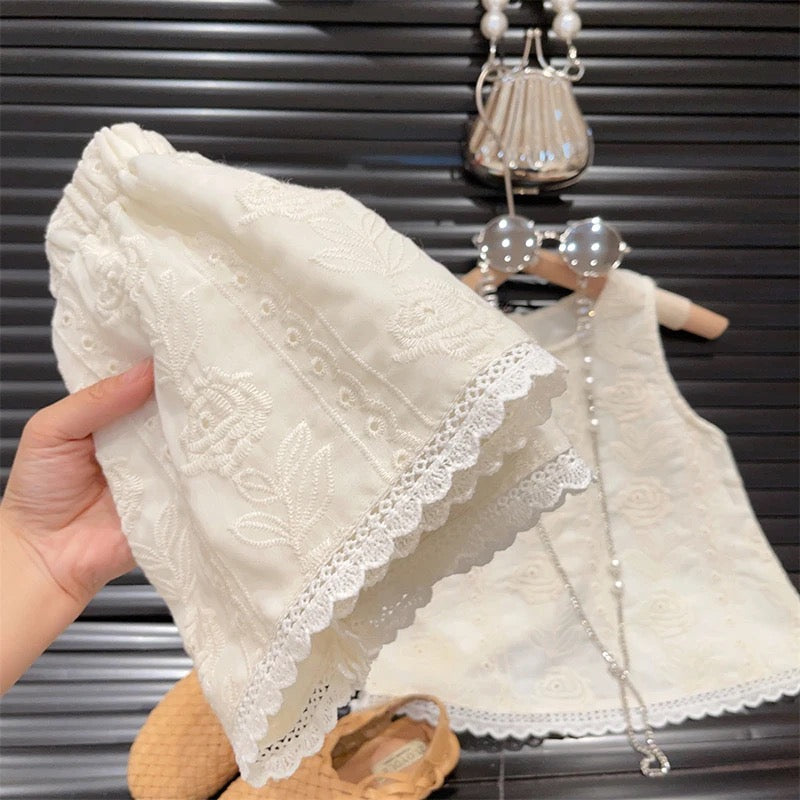 EMBROIDERED SHORTS SET