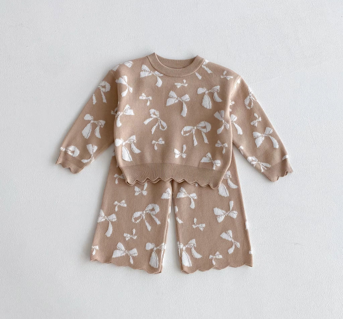 Beige Bow Set