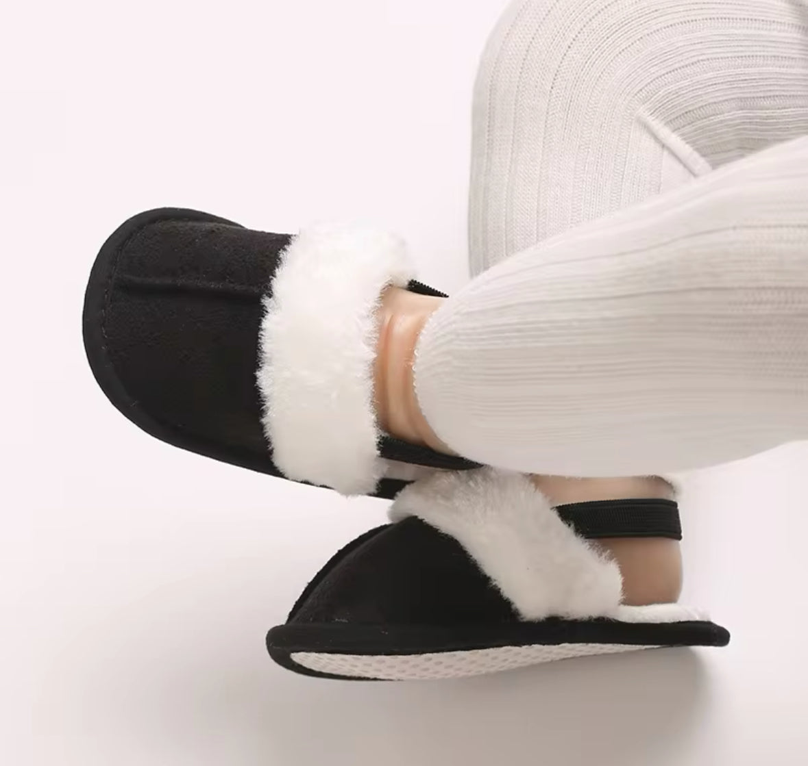 BLACK FUR SLIPPERS