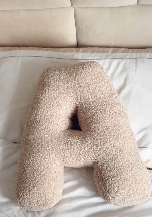 JUMBO TEDDY LETTERS CUSHION