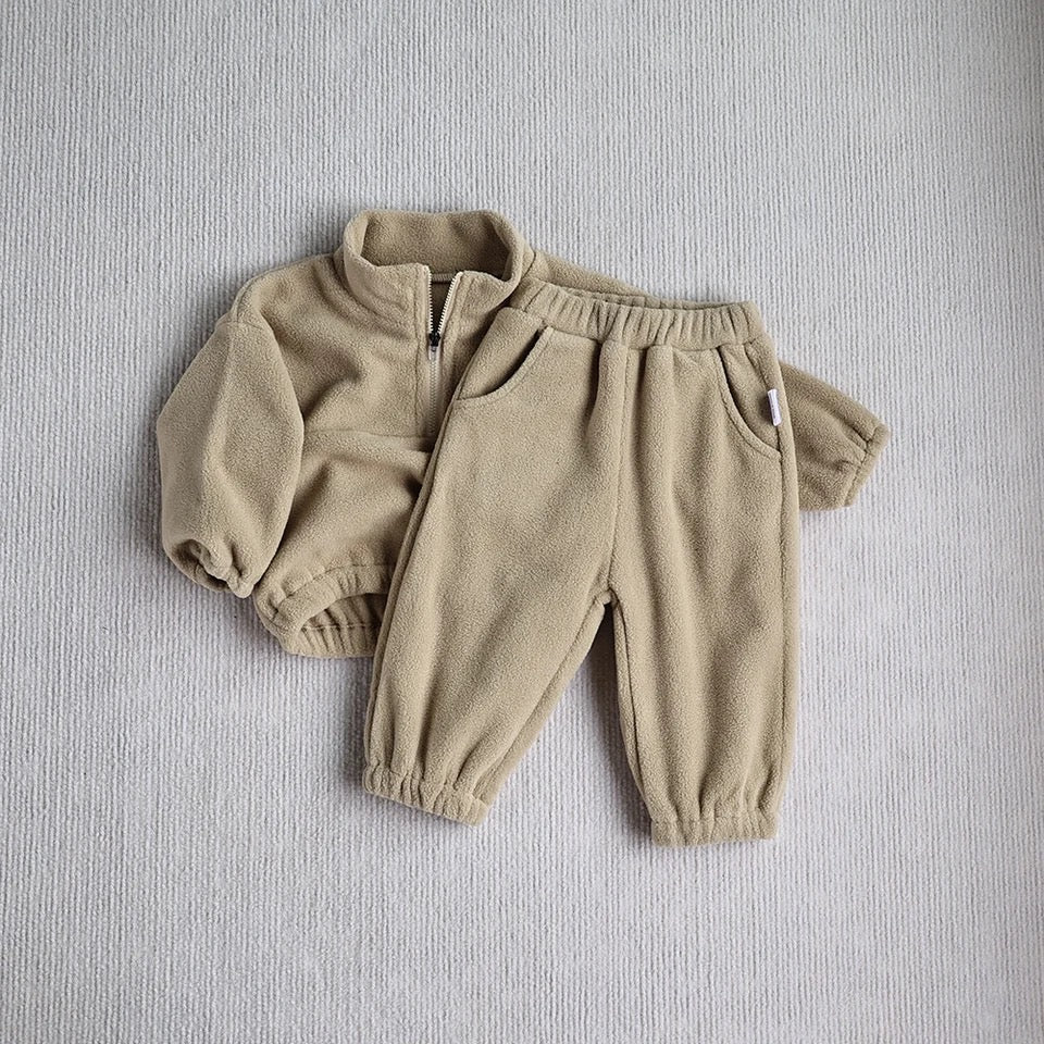 FLEECE TRACKSUIT